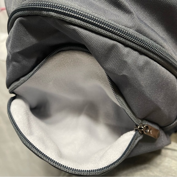 Under Armour Unisex Hustle Lite Backpack Grey Travel School Gym Bag Backpack - Picture 8 of 10